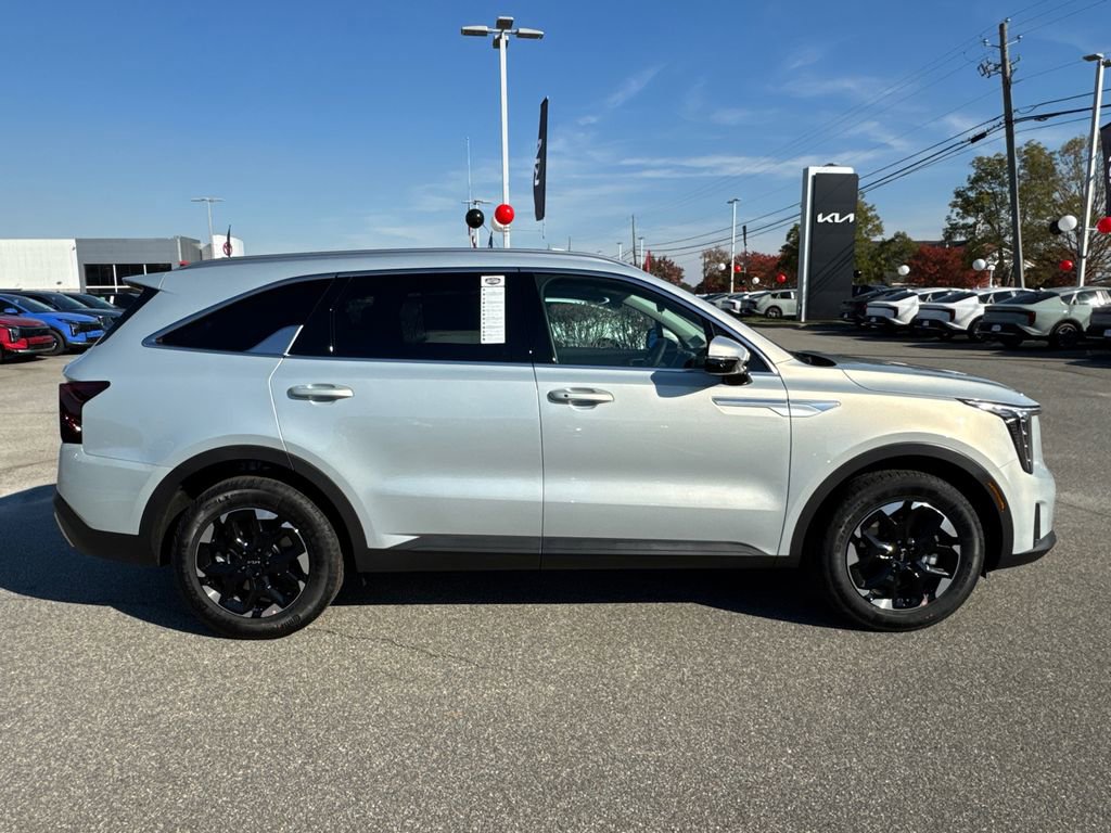 New 2026 Kia Sorento S w/ S Panoramic Sunroof Package FWD image 2