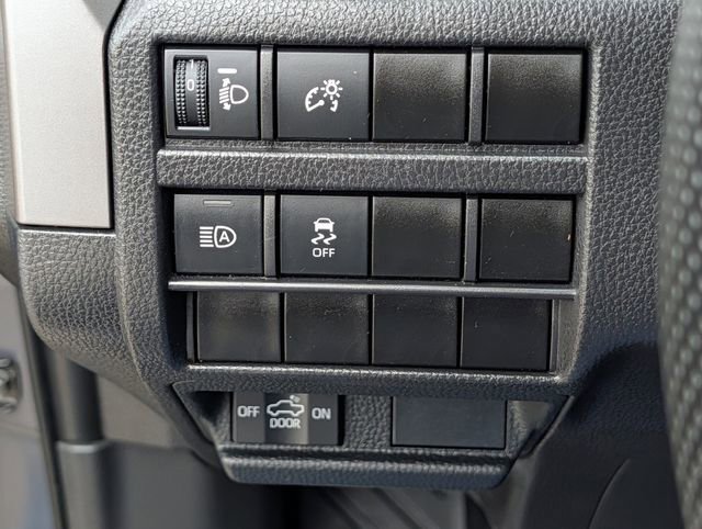 Used 2024 Toyota Tacoma SR5 AWD/4WD image 23