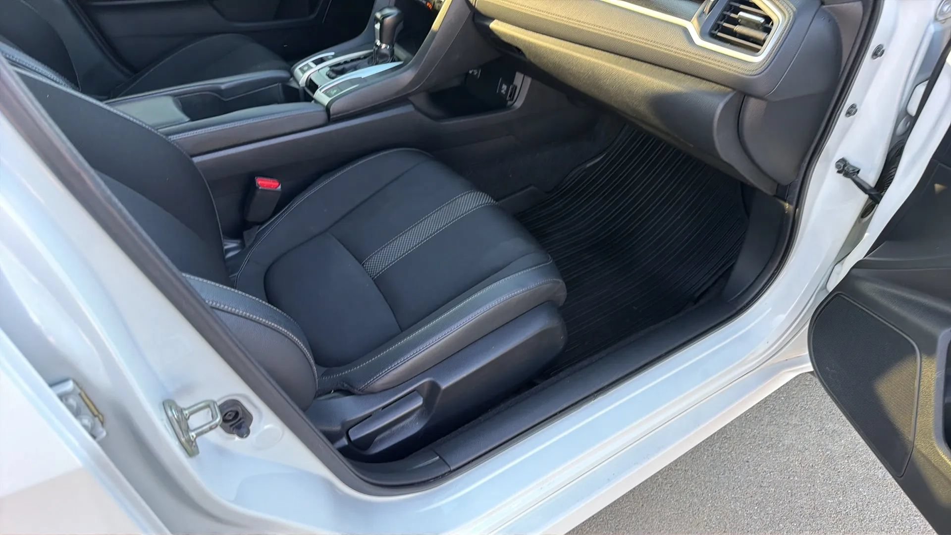 Used 2019 Honda Civic Sport image 66