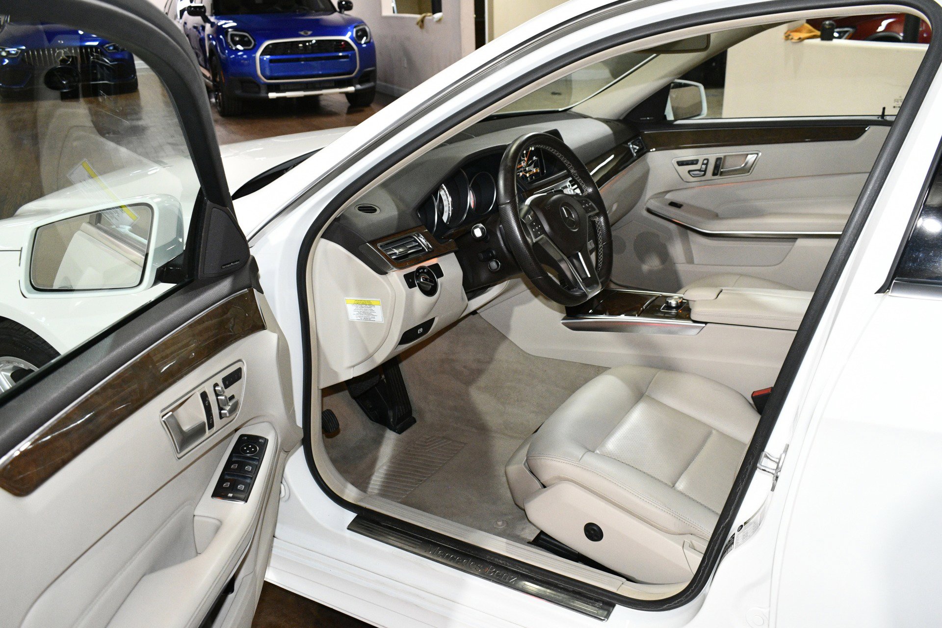 Used 2014 Mercedes-Benz E 350 4MATIC Sedan image 45