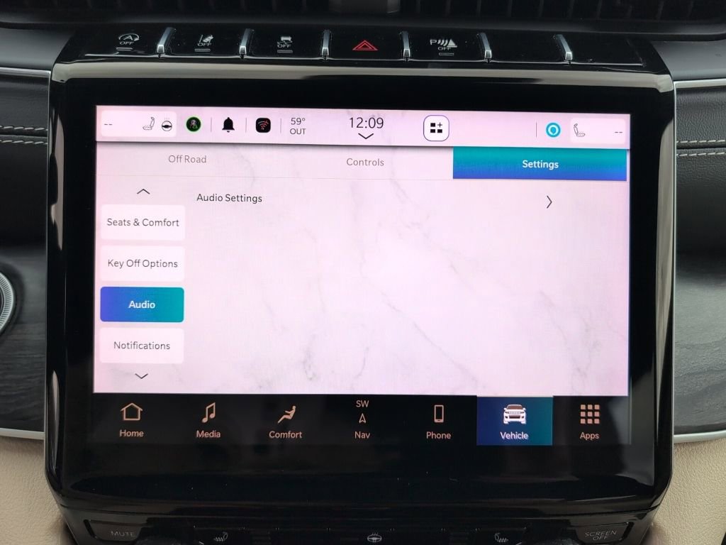 Used 2023 Jeep Grand Cherokee Limited image 58