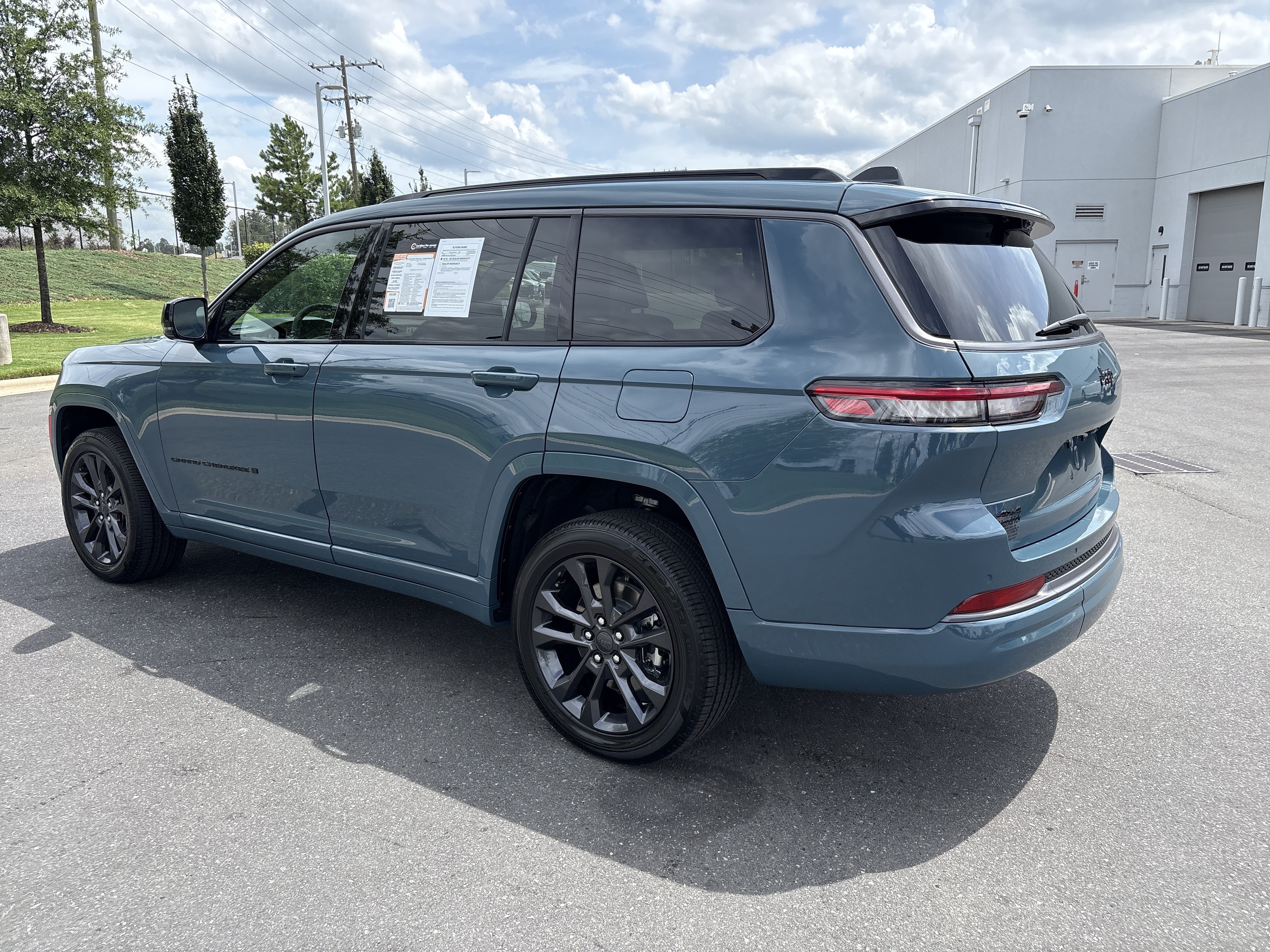 Used 2026 Jeep Grand Cherokee L Limited AWD/4WD image 7