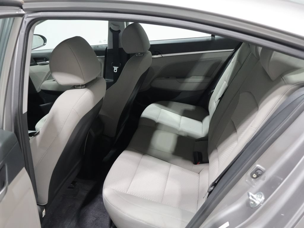 Used 2020 Hyundai Elantra SEL FWD image 17