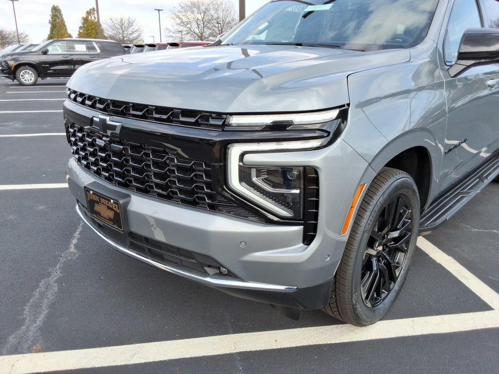 New 2026 Chevrolet Suburban Premier image 9