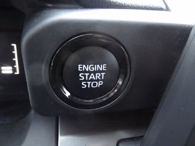 Used 2024 Toyota Tacoma SR5 AWD/4WD image 18