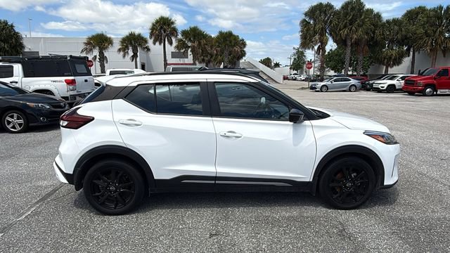 Used 2023 Nissan Kicks SR FWD image 8