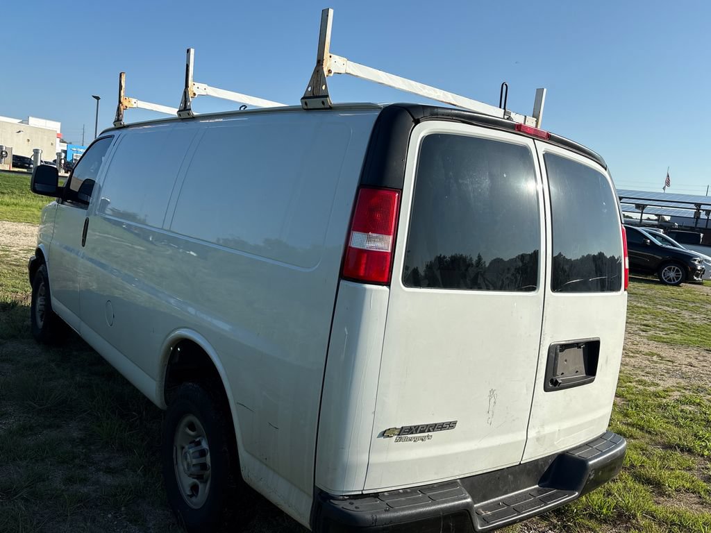 Used 2023 Chevrolet Express 2500 w/ Driver Convenience Package RWD image 11