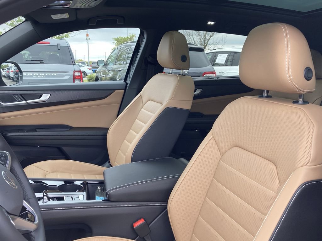 New 2026 Volkswagen Atlas Cross Sport SEL R-Line image 11