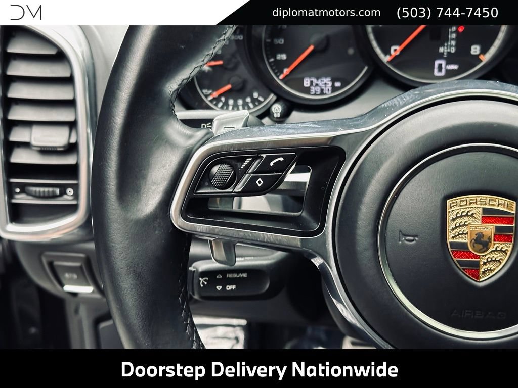 Used 2015 Porsche Cayenne Turbo AWD/4WD image 30