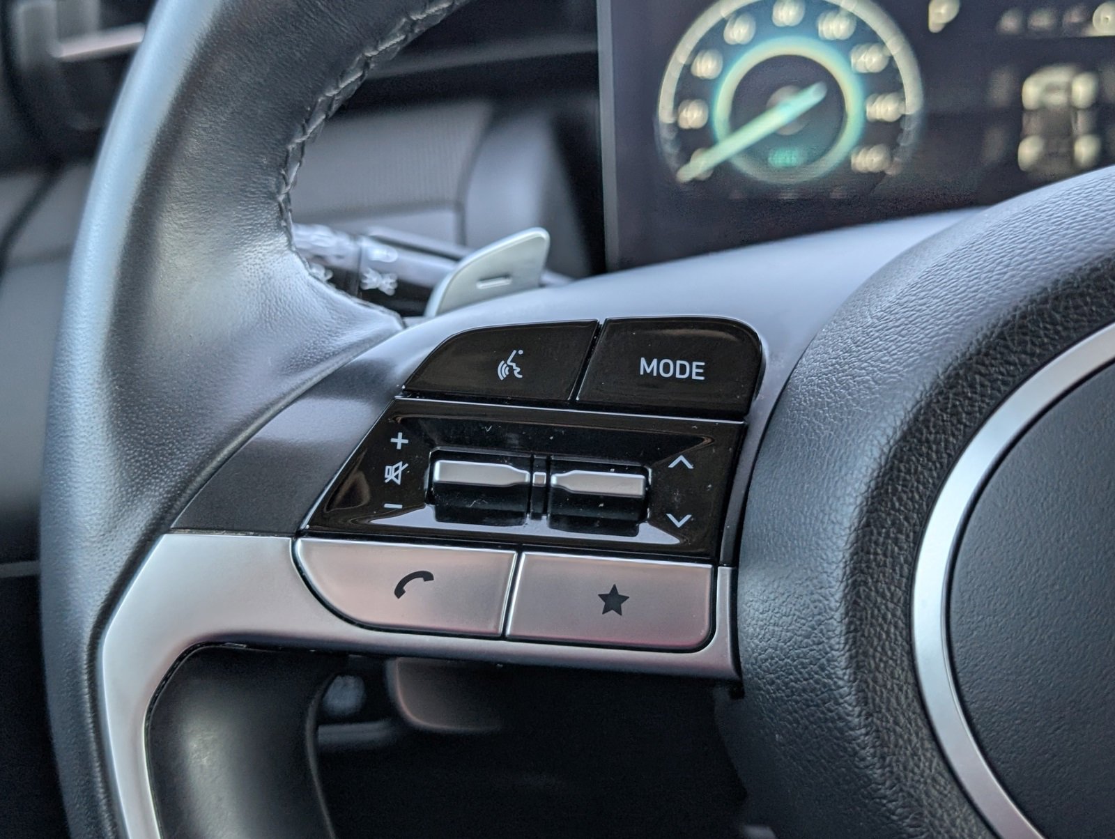 Used 2024 Hyundai Tucson Limited image 23