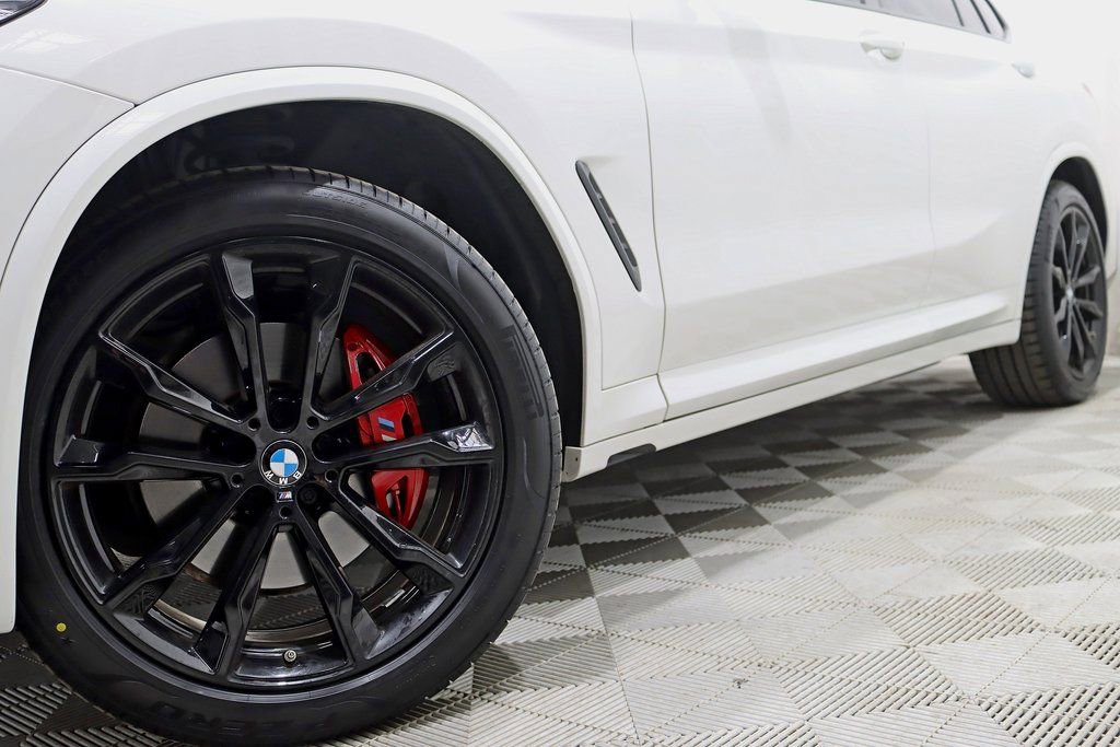Used 2024 BMW X4 M40i w/ Premium Package image 4