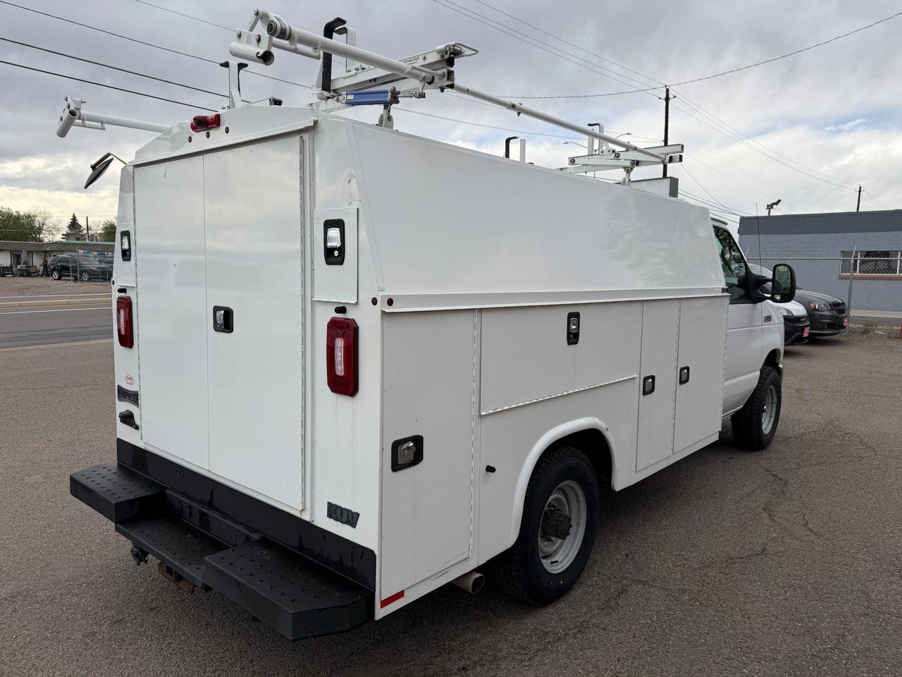 Used 2019 Ford E-350 and Econoline 350 Super Duty w/ Power Windows & Locks Group image 9