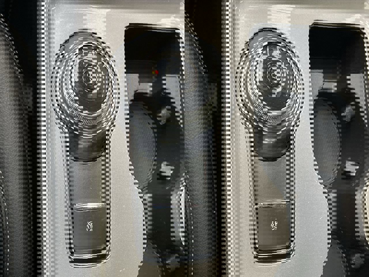 Used 2024 Ford Edge SEL w/ Convenience Package image 26