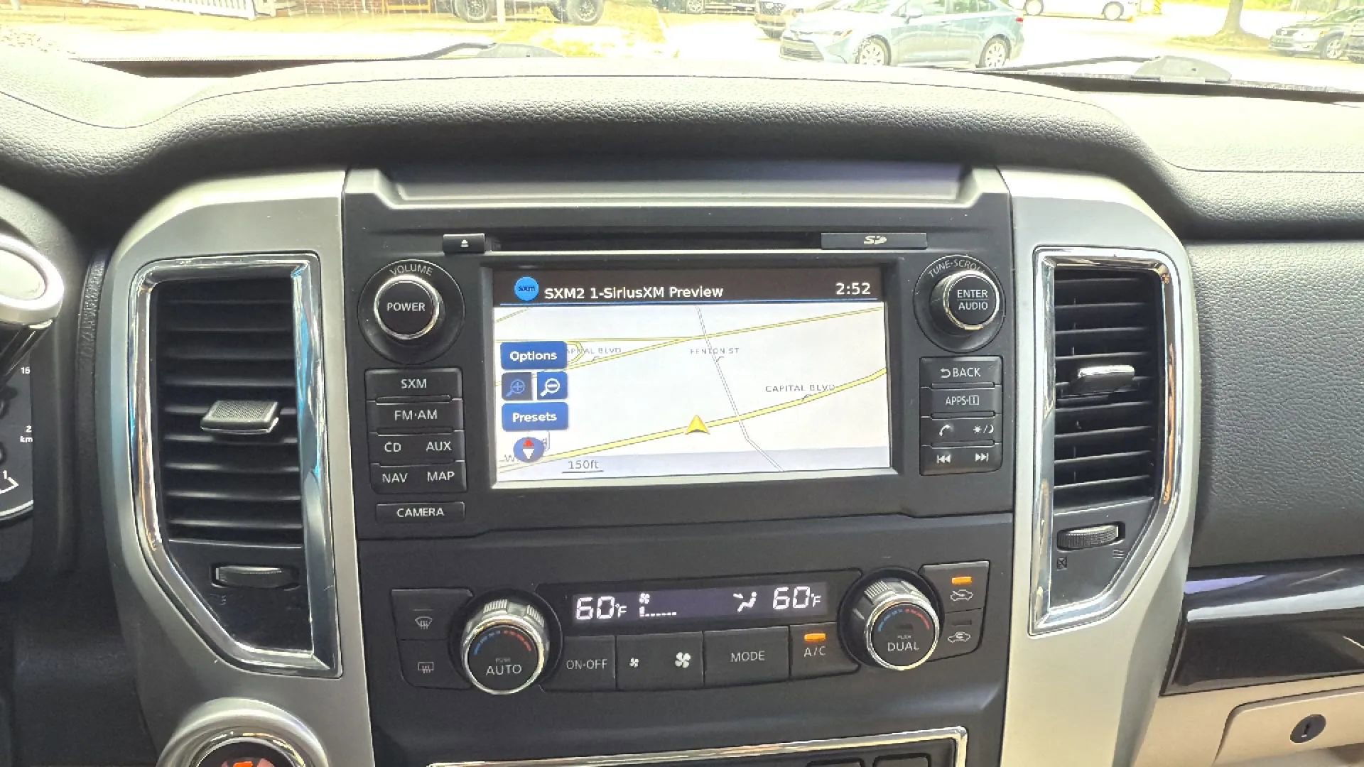 Used 2016 Nissan Titan SV RWD image 34