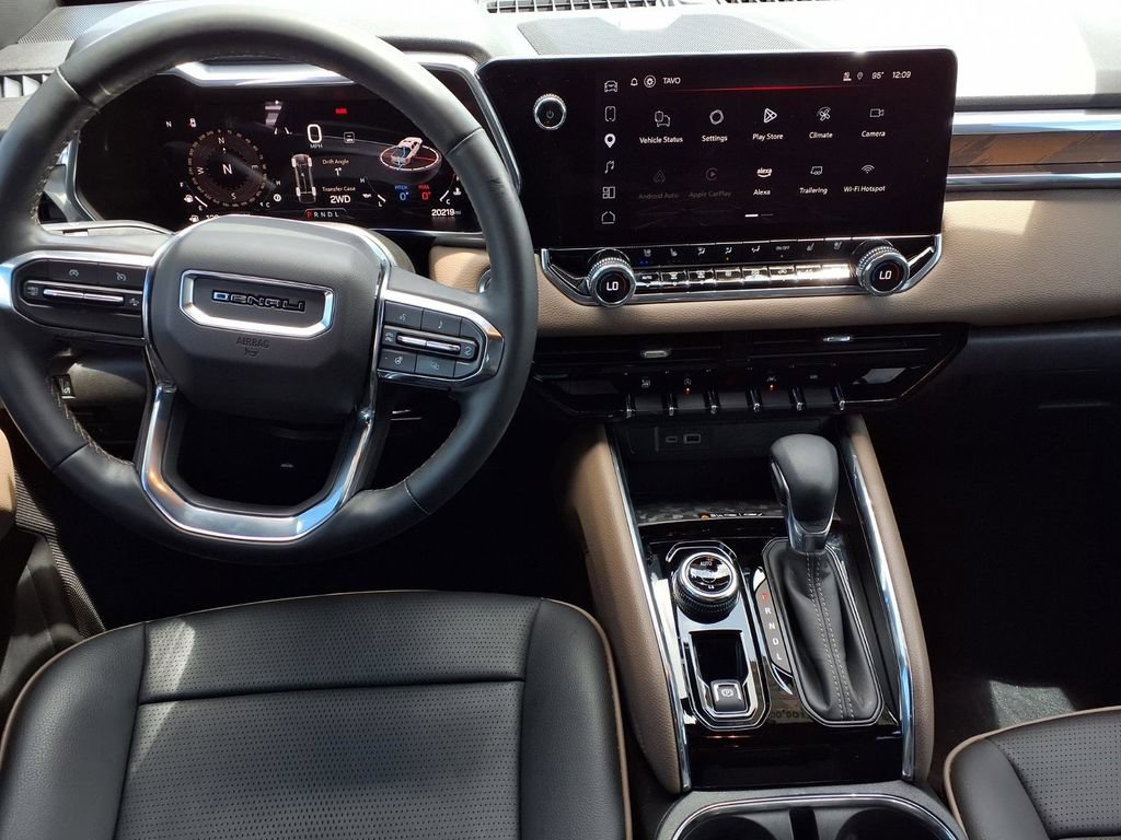 Used 2024 GMC Canyon Denali AWD/4WD image 13