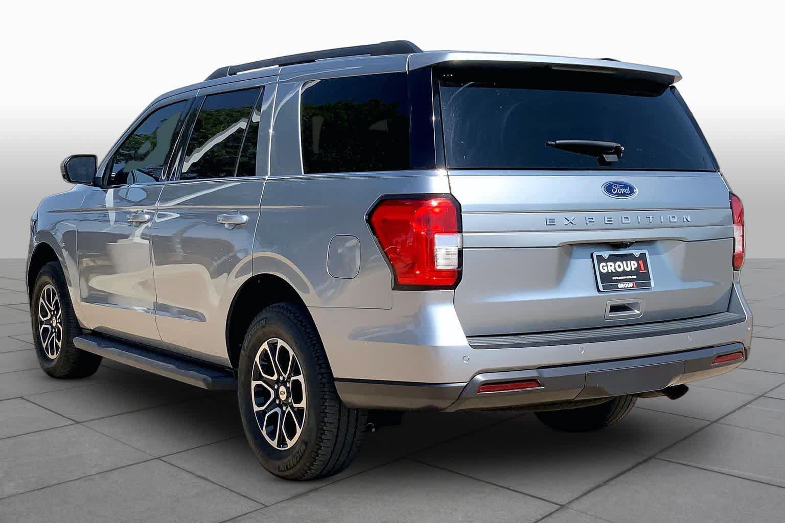 Used 2024 Ford Expedition XLT AWD/4WD image 11