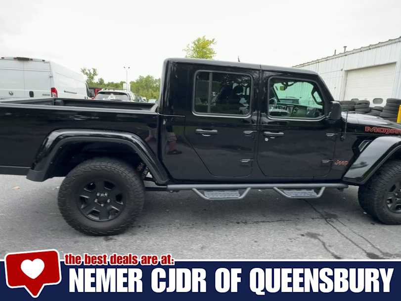 Used 2022 Jeep Gladiator Mojave w/ LED Lighting Group AWD/4WD image 9