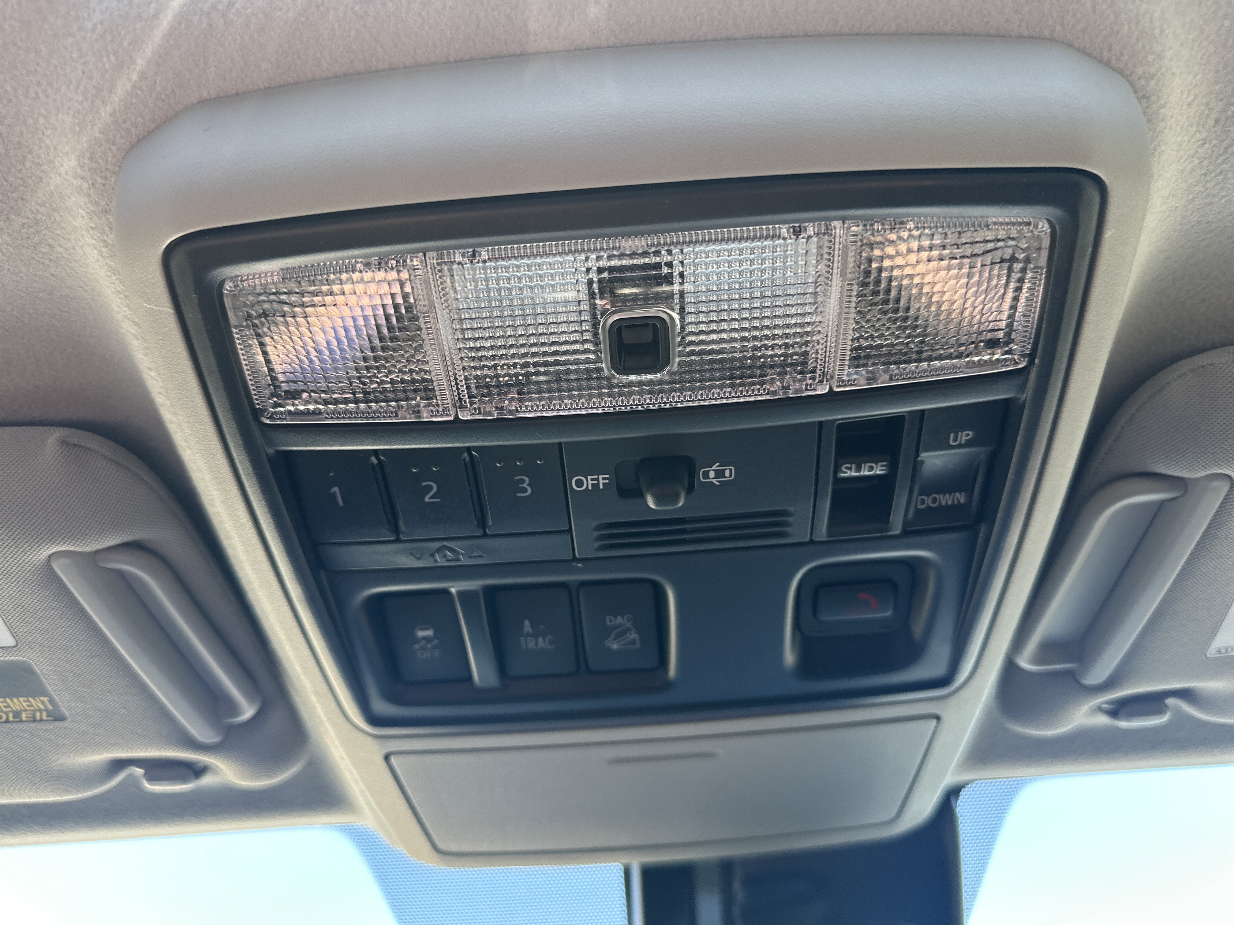 Used 2023 Toyota 4Runner Limited AWD/4WD image 32