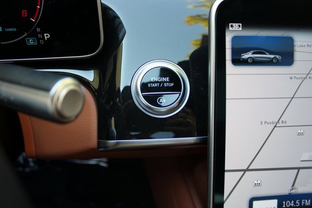 Used 2022 Mercedes-Benz S 500 4MATIC w/ 3D Technology Package image 18