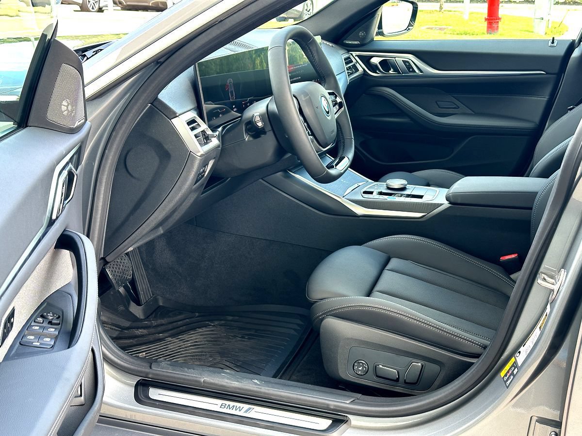 New 2026 BMW i4 eDrive40 w/ Premium Package RWD image 10