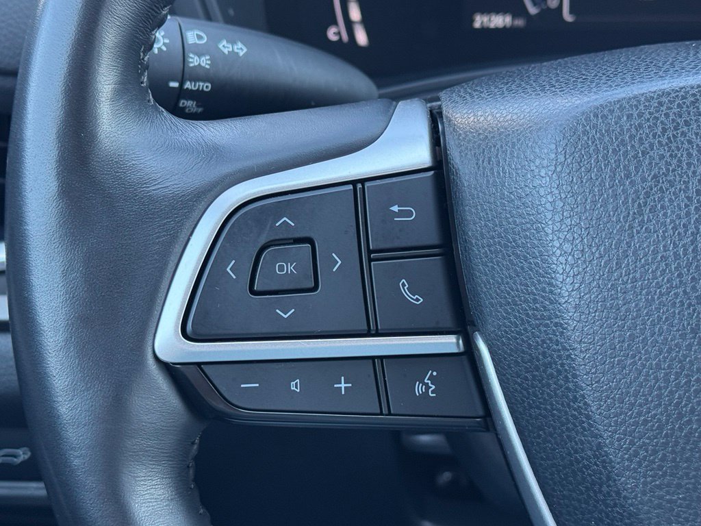 Used 2025 Toyota Grand Highlander FWD image 26