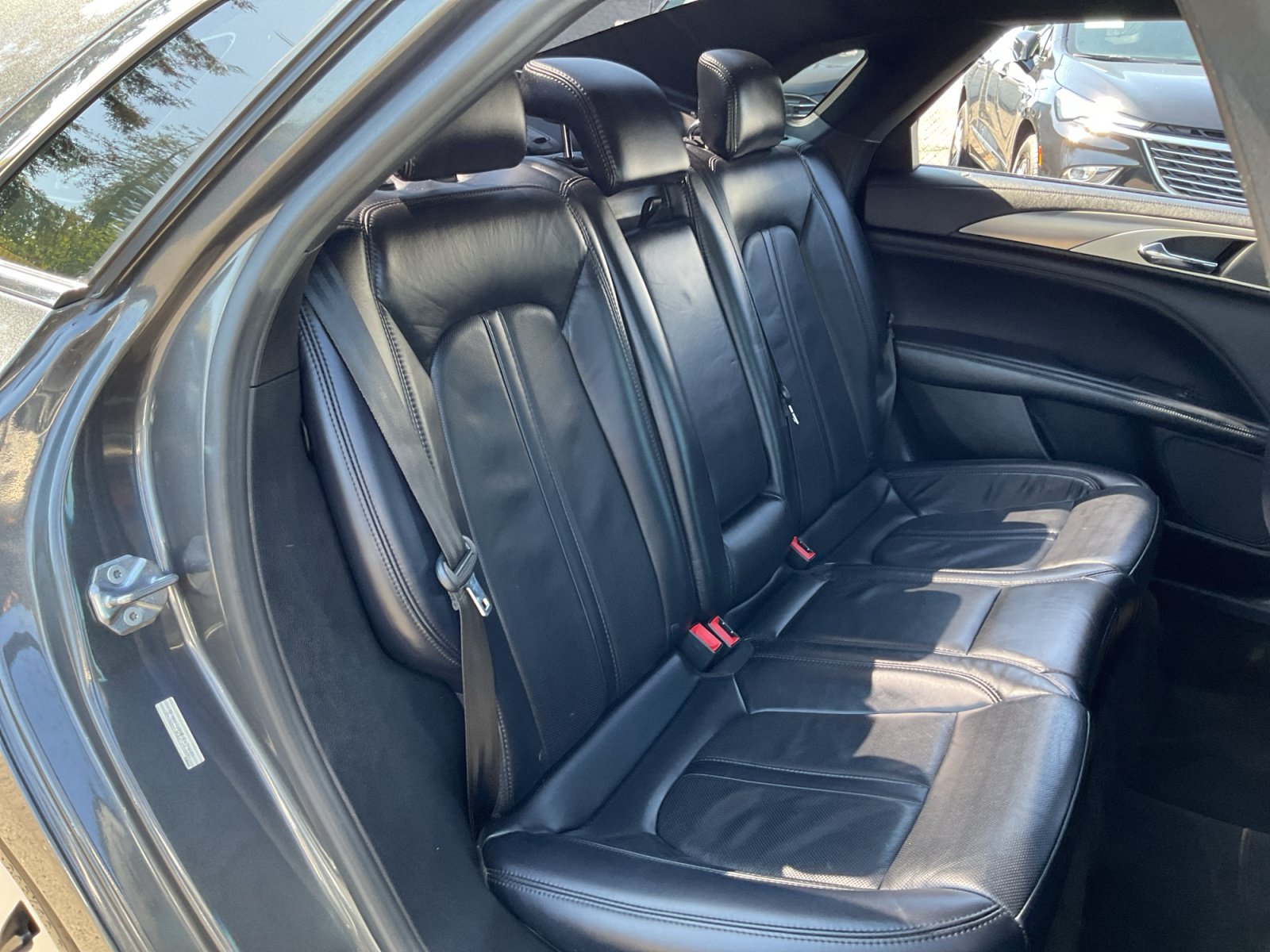 Used 2018 Lincoln MKZ Reserve FWD image 20