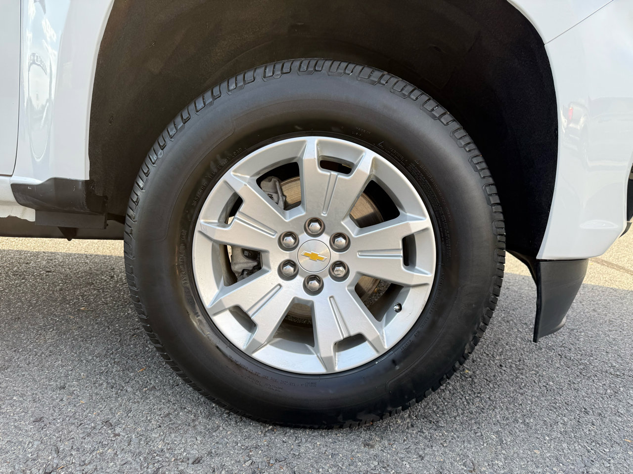 Used 2022 Chevrolet Colorado LT w/ Fleet Safety Package image 37