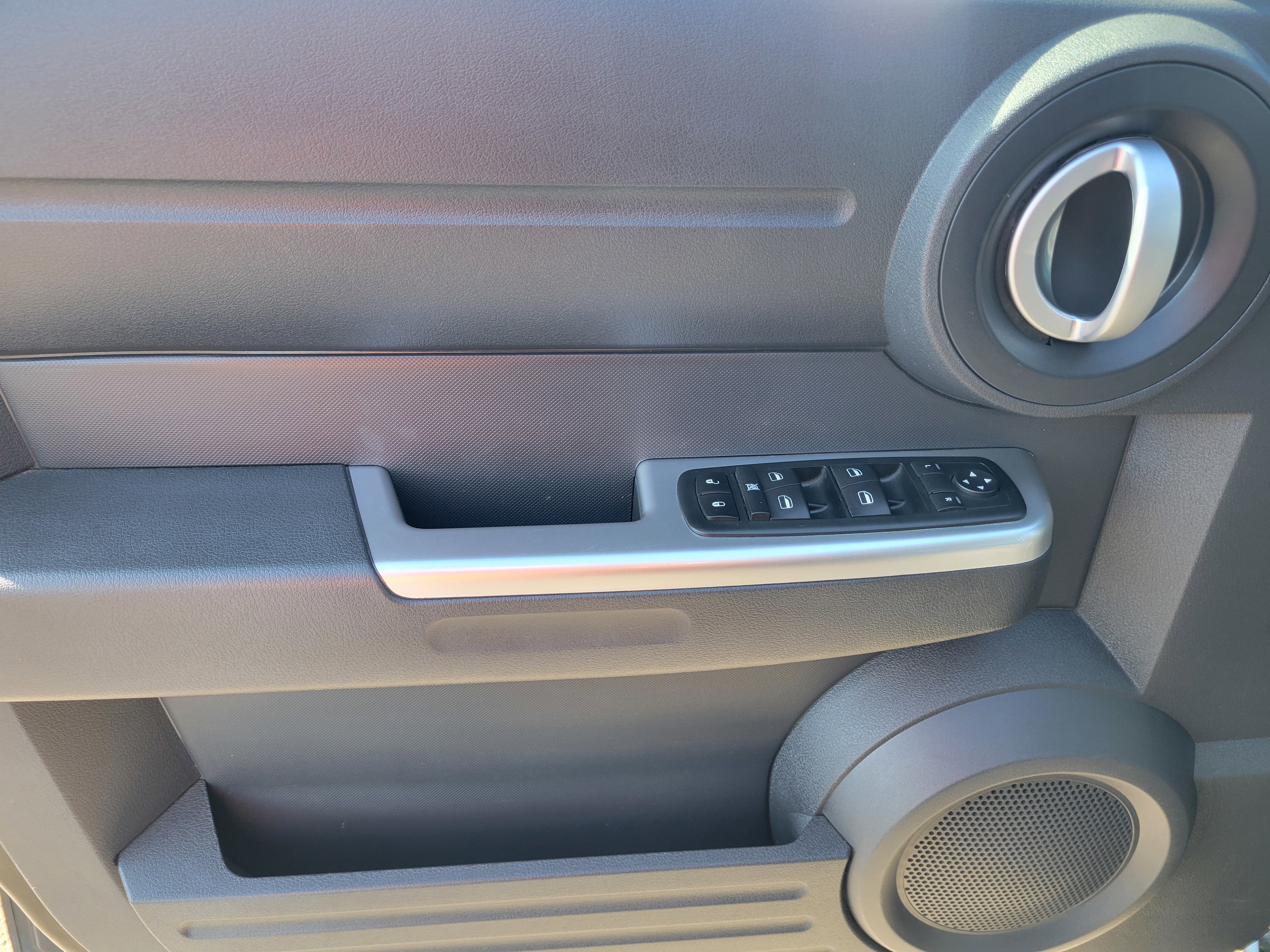 Used 2008 Dodge Nitro R/T image 21