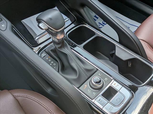 Used 2024 Kia Telluride EX w/ EX Captain's Chair Package image 18