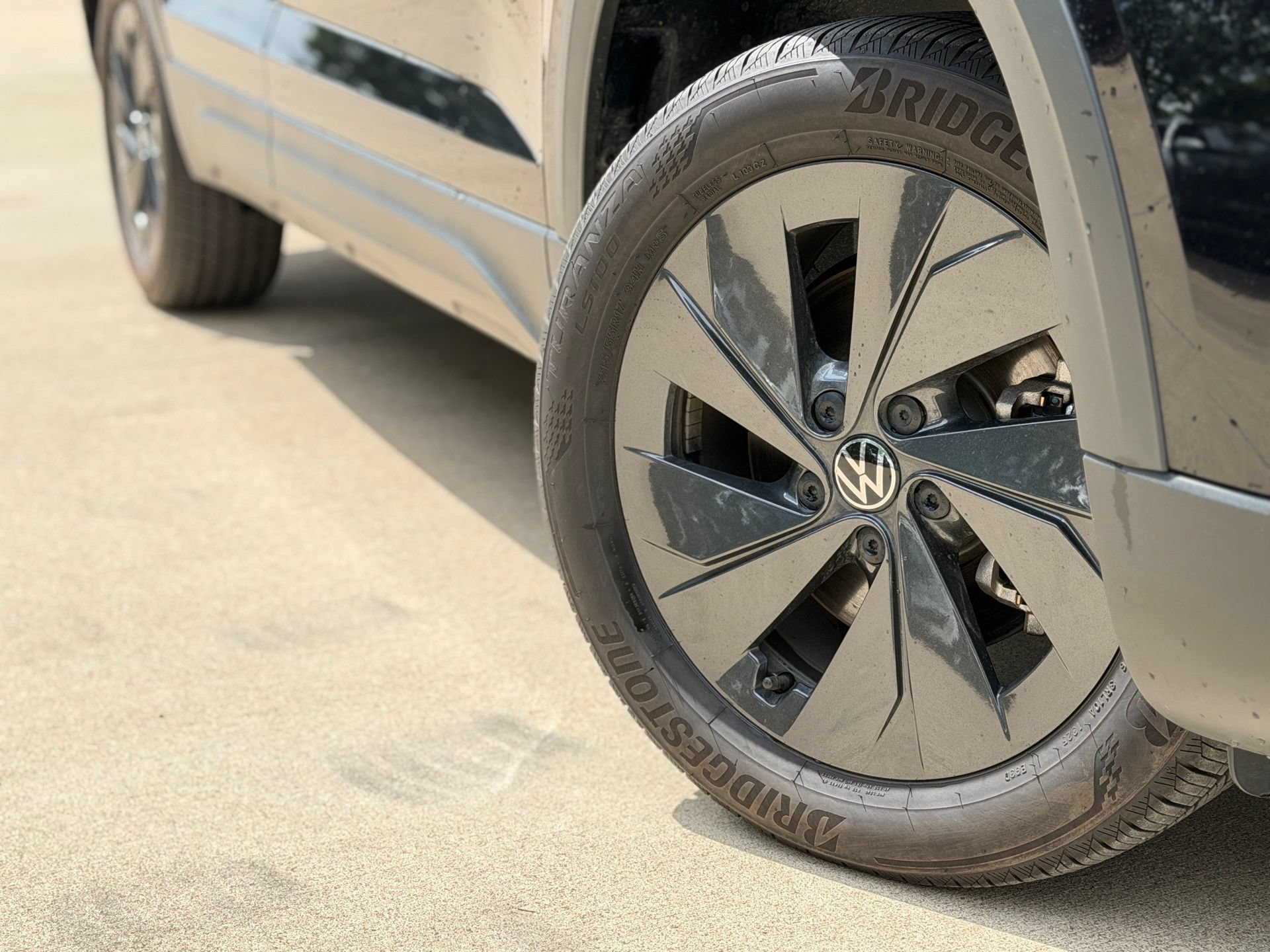 Certified 2025 Volkswagen Taos S FWD image 2