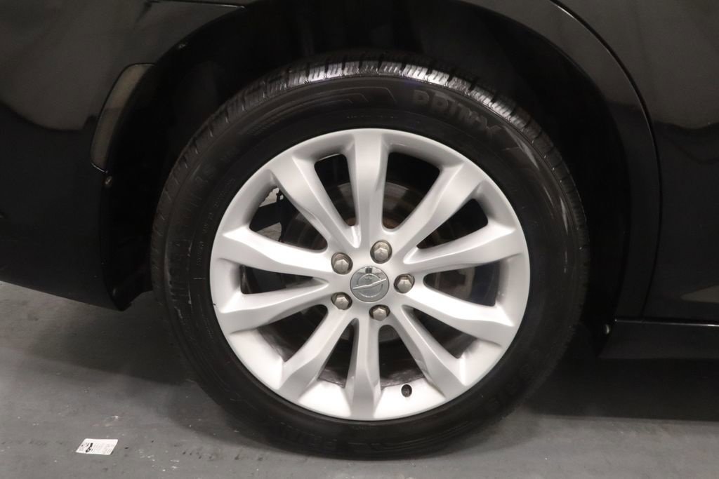 Used 2015 Chrysler 300 Limited AWD/4WD image 26