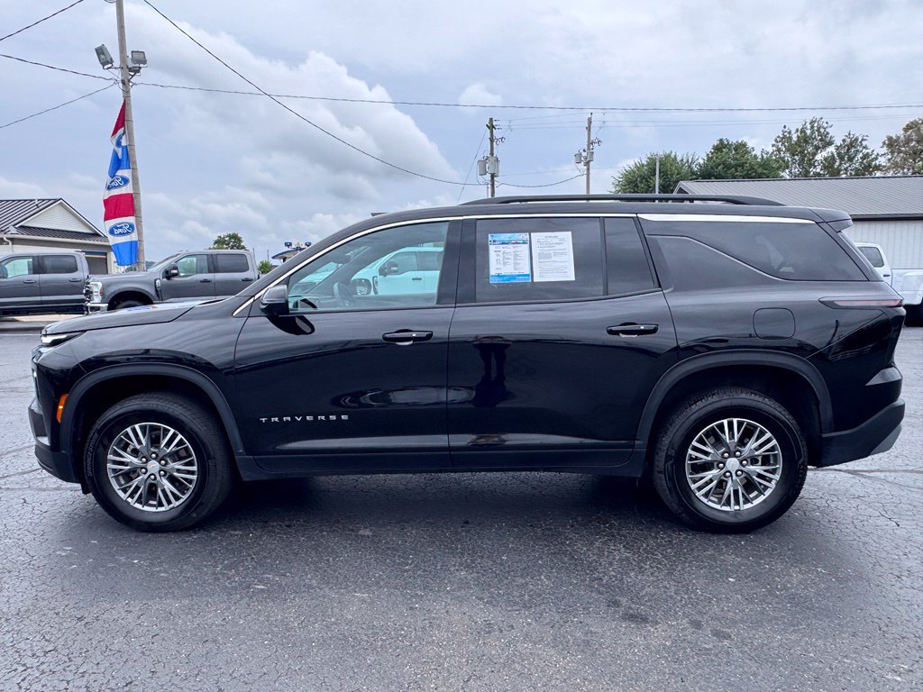 Used 2026 Chevrolet Traverse LT w/ Driver Confidence Package AWD/4WD image 9