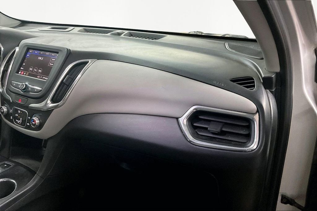 Used 2020 Chevrolet Equinox LS w/ LS Convenience Package image 28