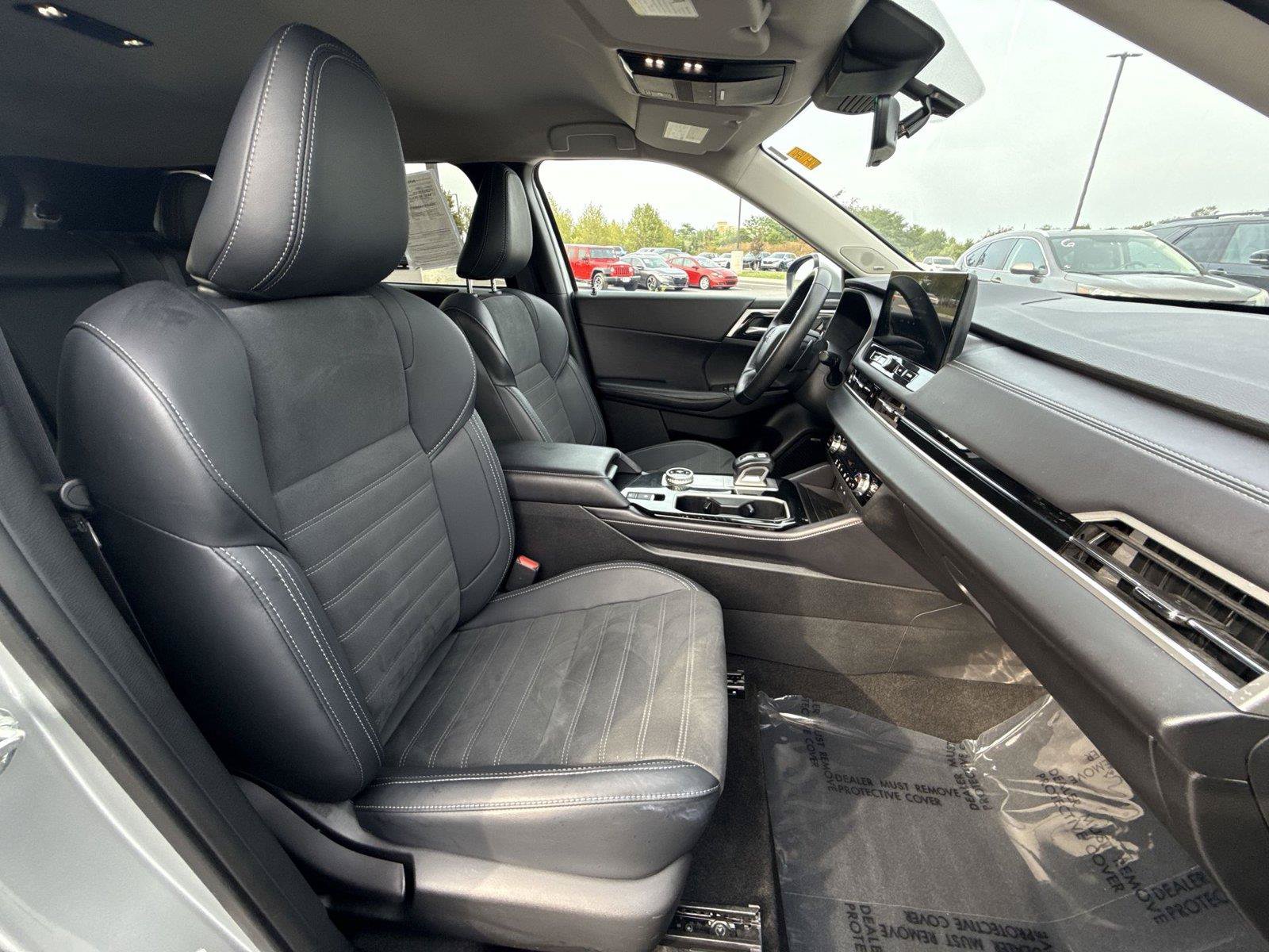 Used 2025 Mitsubishi Outlander SE AWD/4WD image 20