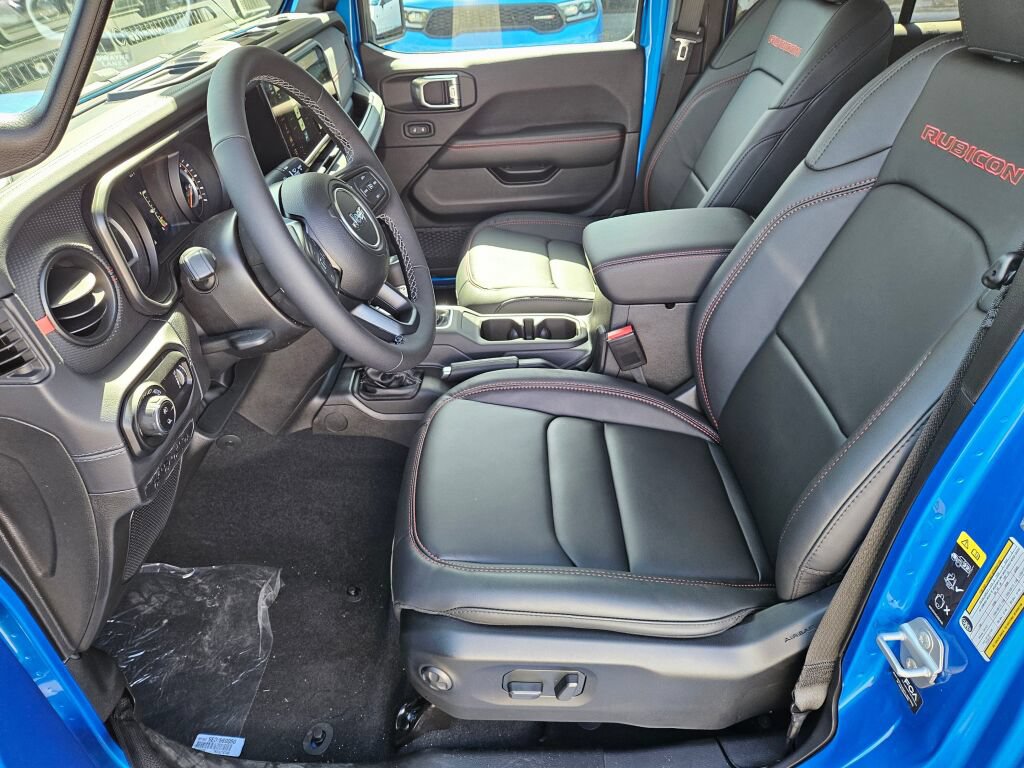 New 2026 Jeep Gladiator Rubicon w/ Whitecap Package AWD/4WD image 15