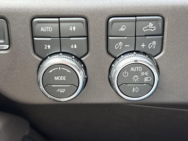 New 2026 GMC Sierra 1500 SLT image 25