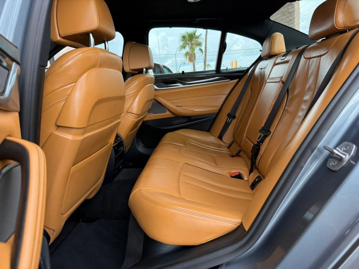 Used 2020 BMW M550i xDrive w/ Executive Package AWD/4WD image 43