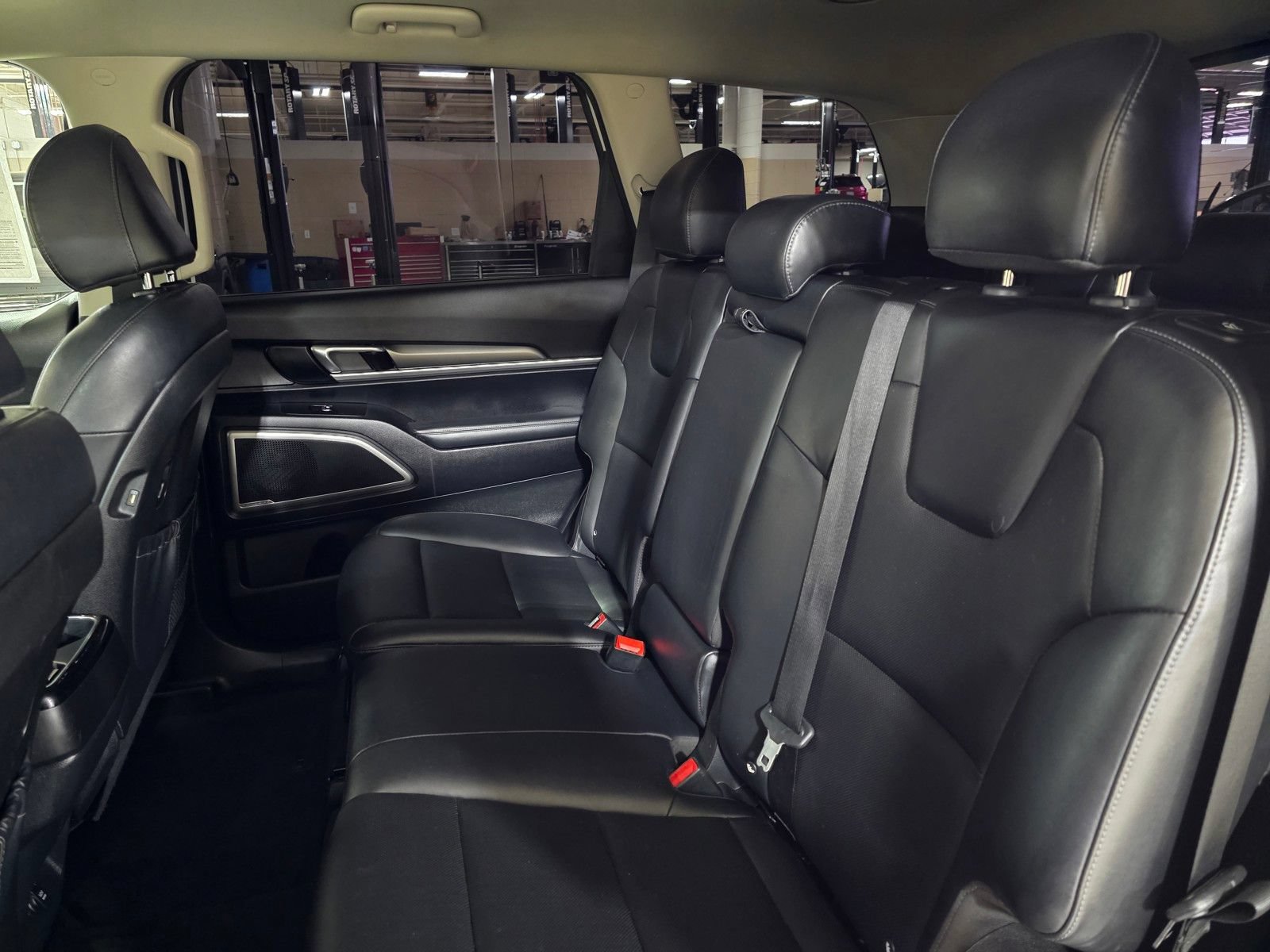 Used 2022 Kia Telluride LX AWD/4WD image 15