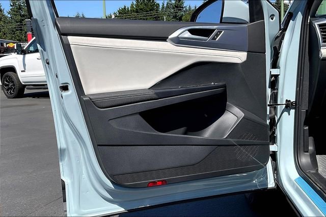 New 2025 Volkswagen Taos SE image 22