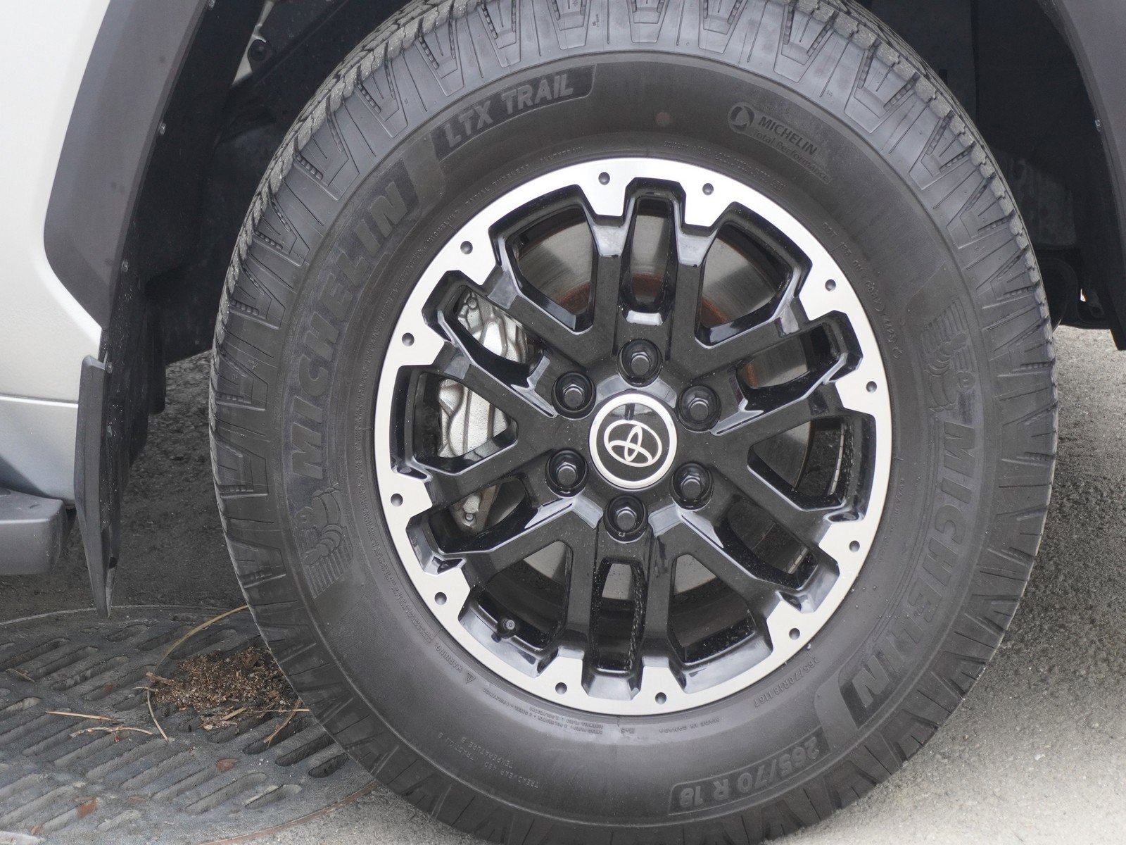 Used 2024 Toyota Sequoia SR5 w/ SR5 Premium Package image 5