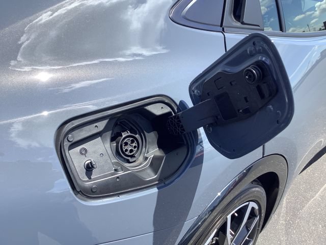Used 2026 Toyota Prius Plug-In Hybrid FWD image 30