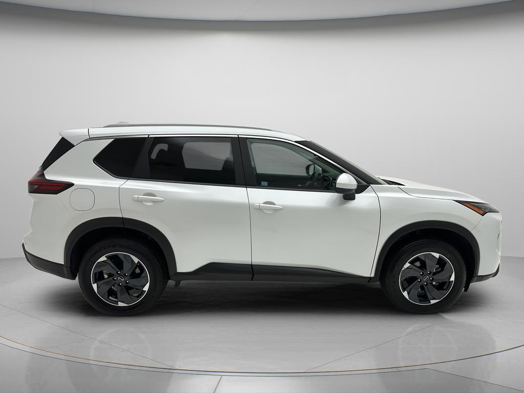 Used 2025 Nissan Rogue SV w/ SV Premium Package AWD/4WD image 3