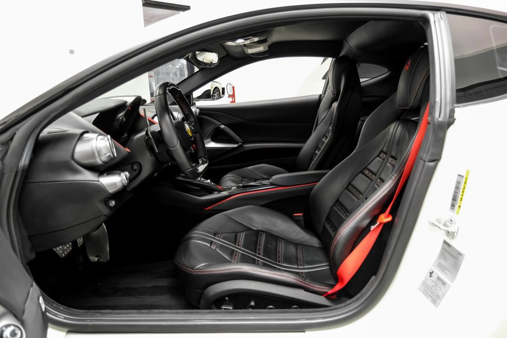 Used 2019 Ferrari 812 Superfast RWD image 6