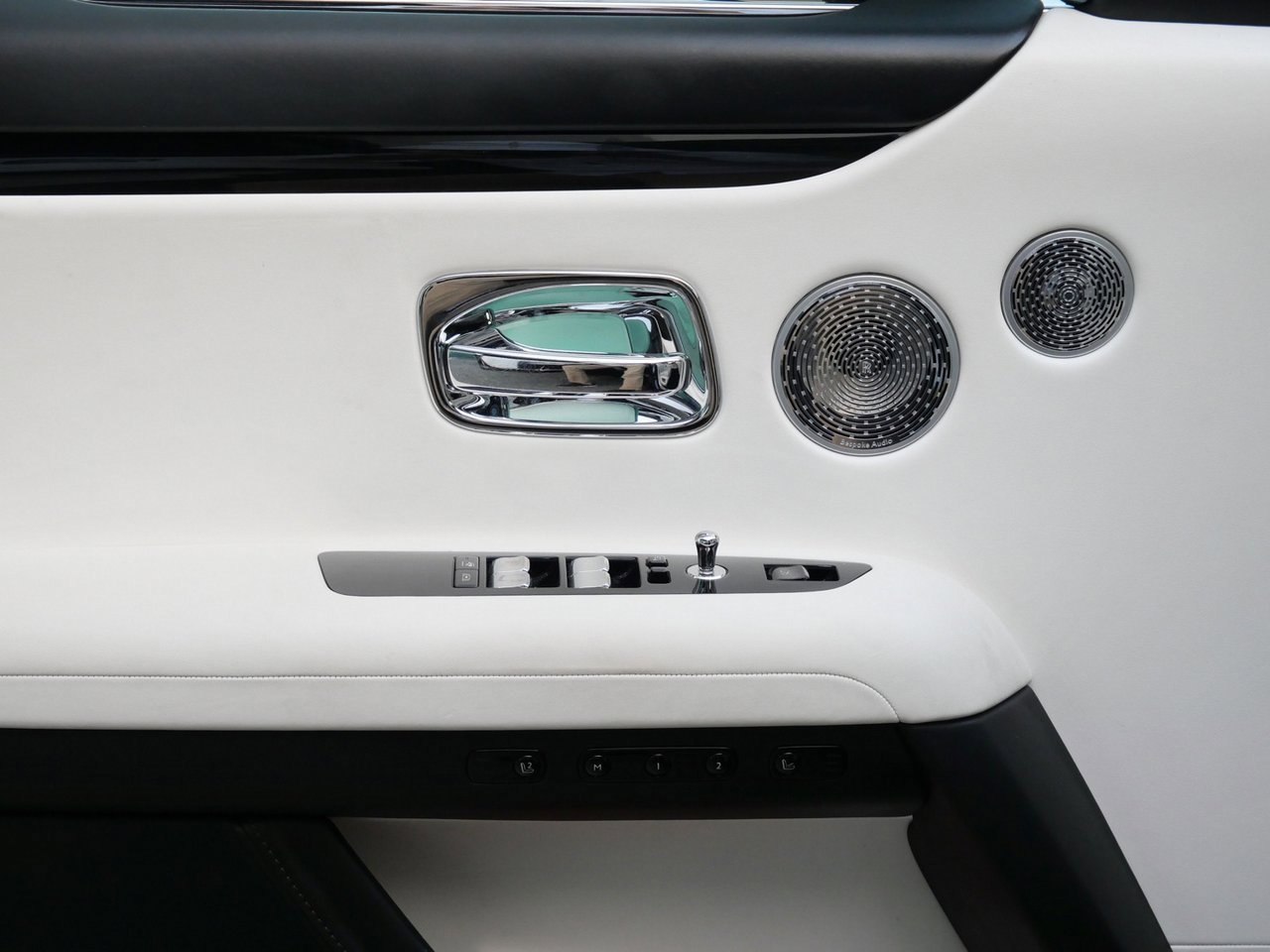 Used 2021 Rolls-Royce Ghost Extended Wheelbase image 11