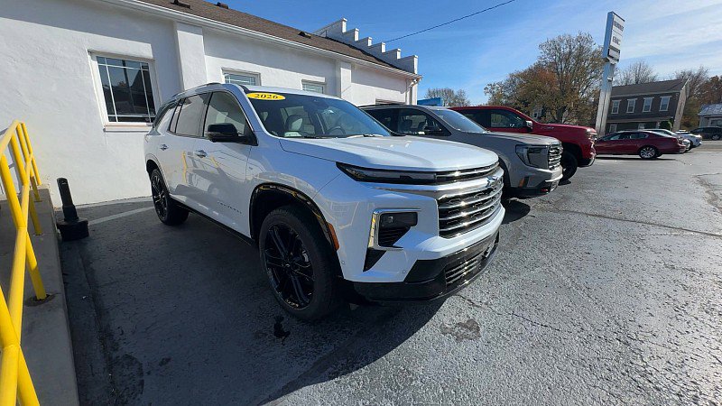 New 2026 Chevrolet Traverse High Country w/ LPO, Floor Liner Package image 6