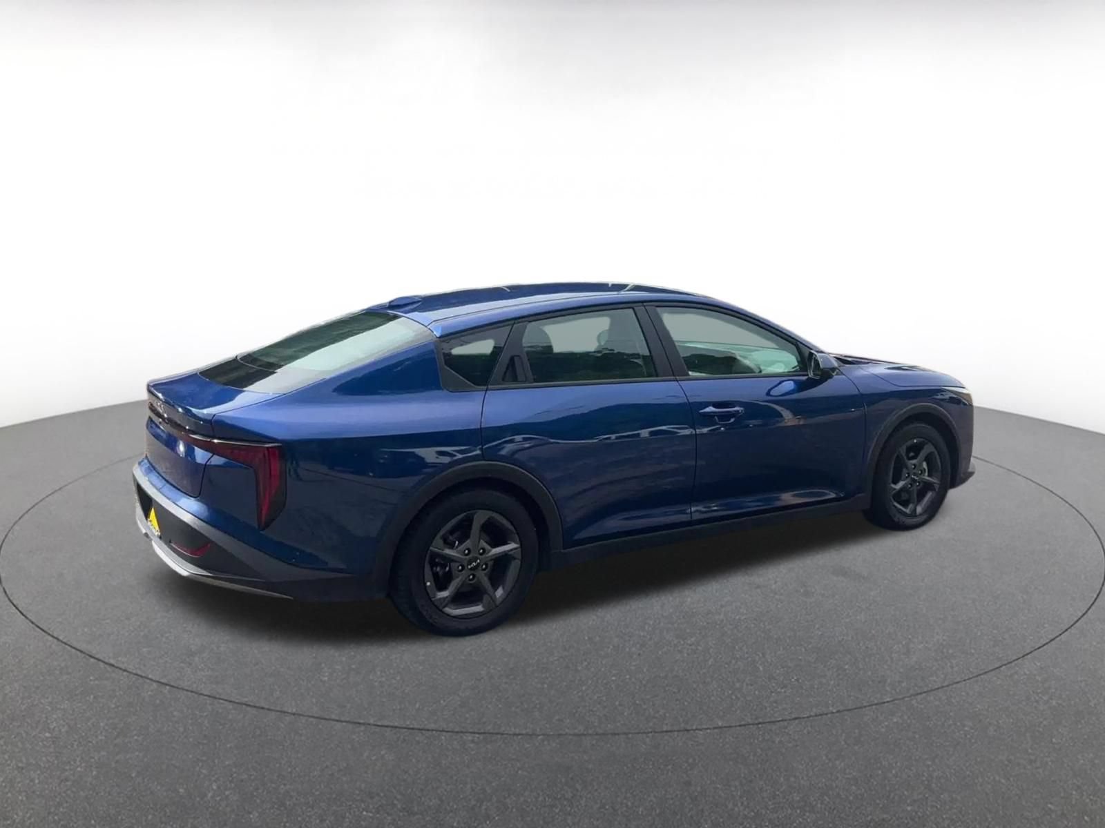Used 2025 Kia K4 FWD image 14
