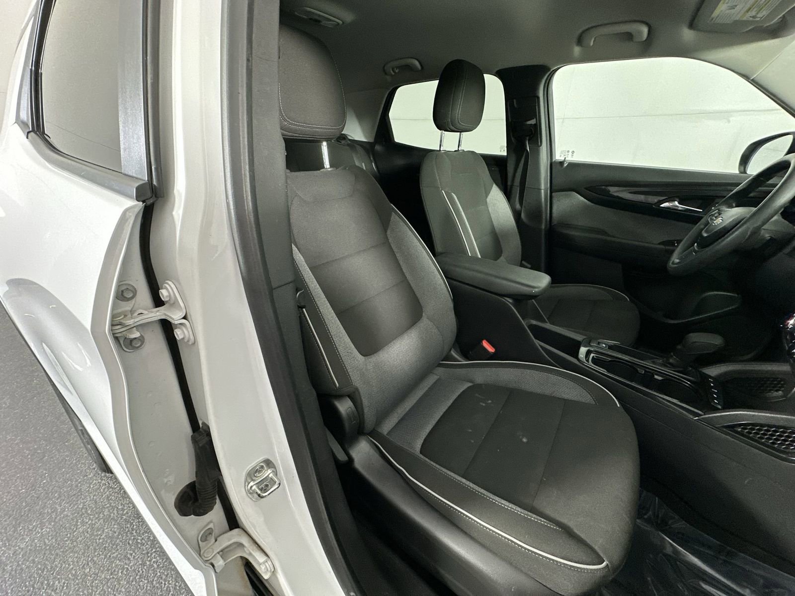 Used 2025 Chevrolet TrailBlazer LS w/ LS Convenience Package image 26