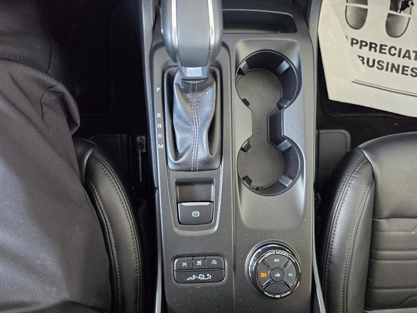 Used 2025 Ford Ranger Lariat w/ FX4 Off-Road Package AWD/4WD image 14