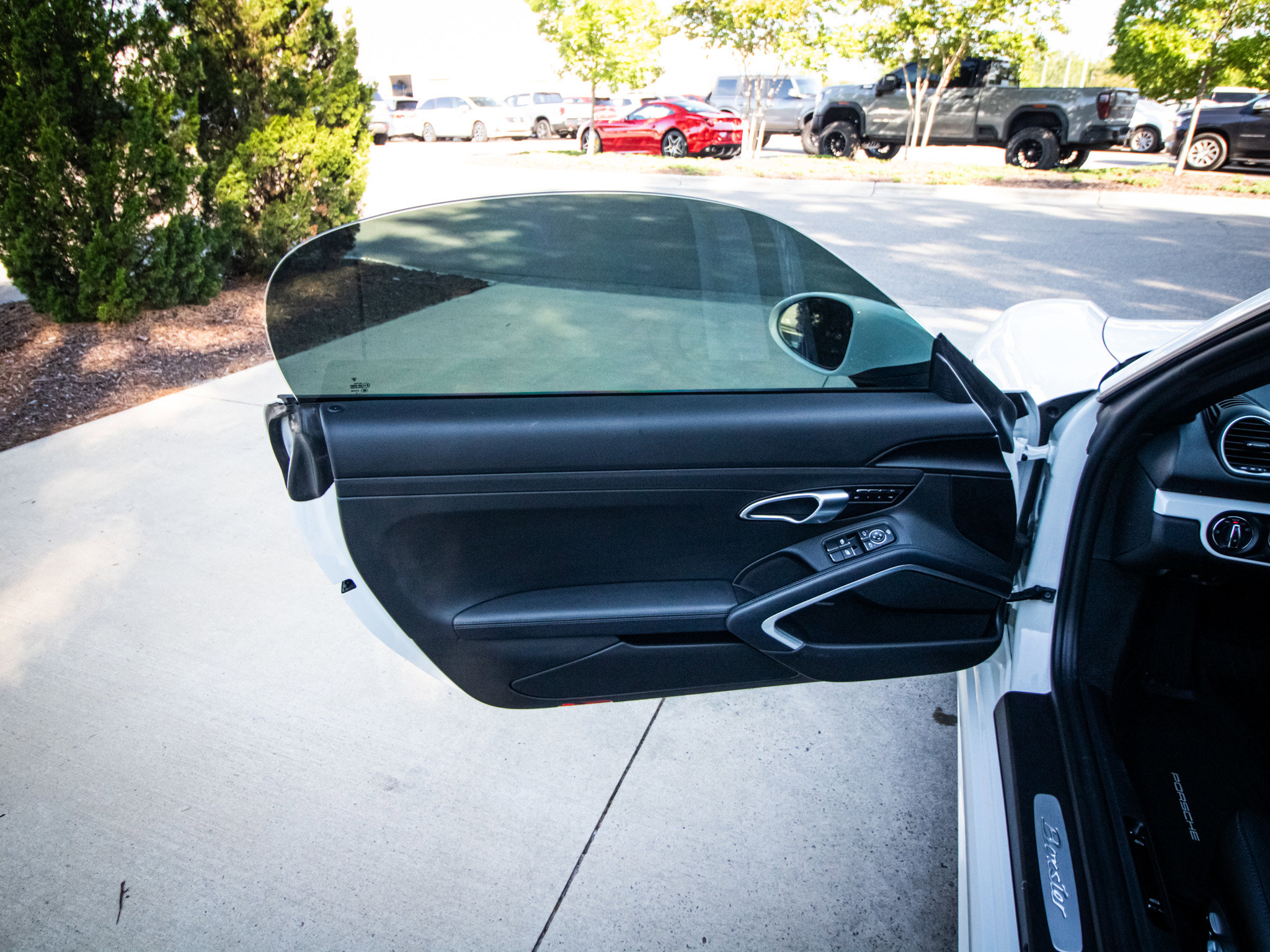 Used 2025 Porsche 718 Boxster RWD image 14