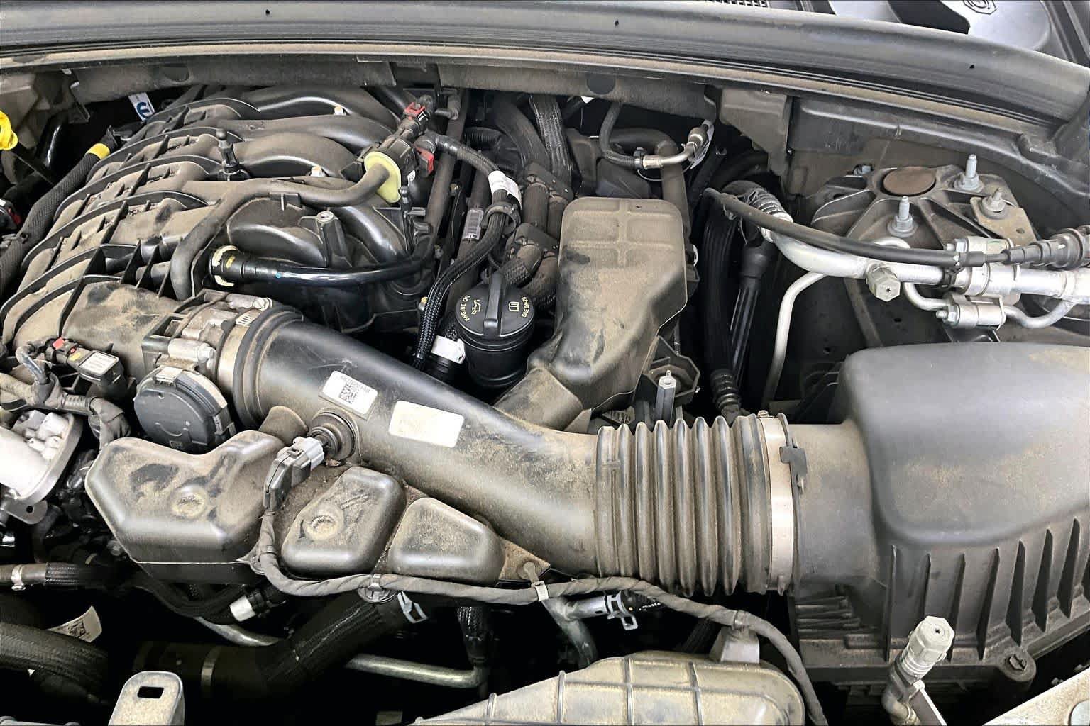 Used 2022 Jeep Grand Cherokee L Limited RWD image 32